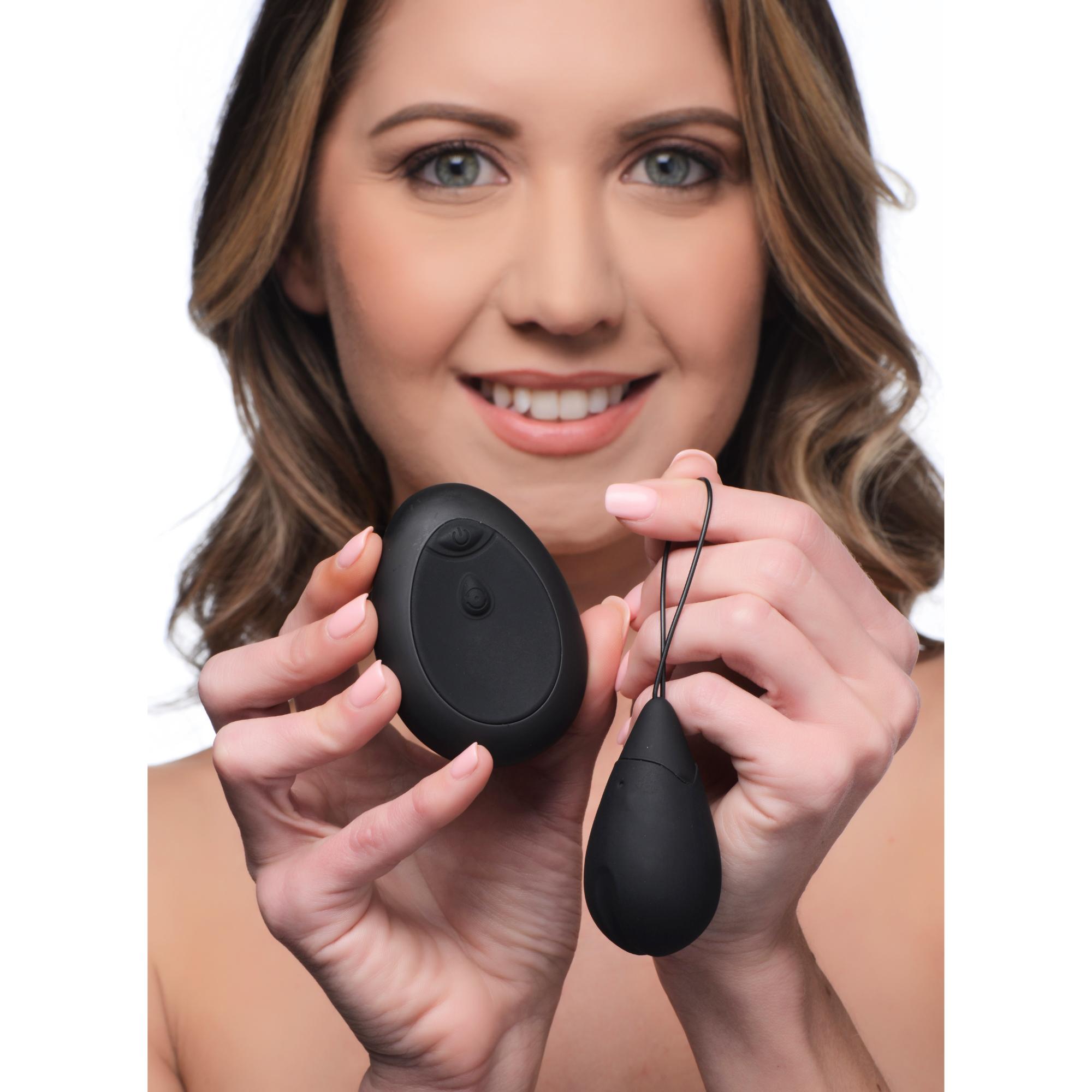 Bang! 10X Rechargeable Silicone Vibrating Egg with Remote Control