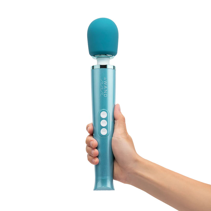 Le Wand Dive Submersible Rechargeable Vibrating Massager - Buy At Luxury Toy X - Free 3-Day Shipping